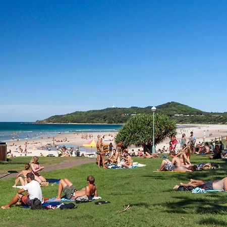 Sea Breeze on Main Beach Byron Bay Buitenkant foto